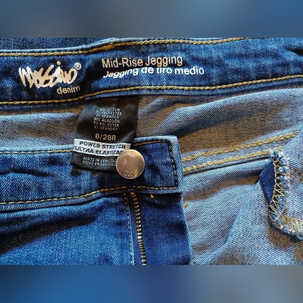 Mossimo Mid Rise Jegging Jeans - Picture 2 of 9